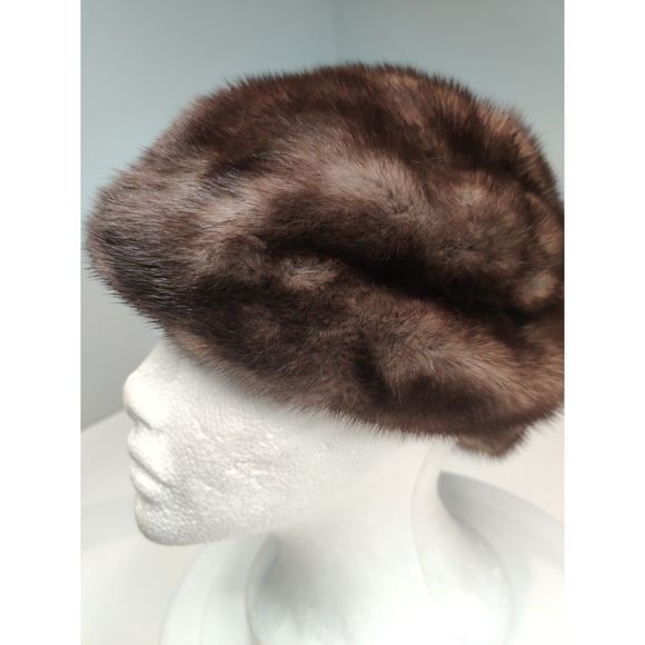 Vintage Dark Brown Mink Beret Style Hat from Canada 20.5\